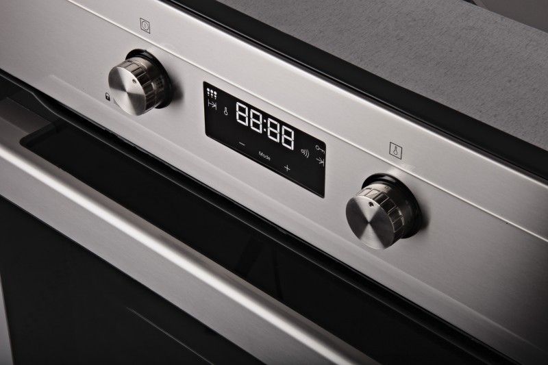 Teka lanza un horno de vapor que rehidrata los alimentos