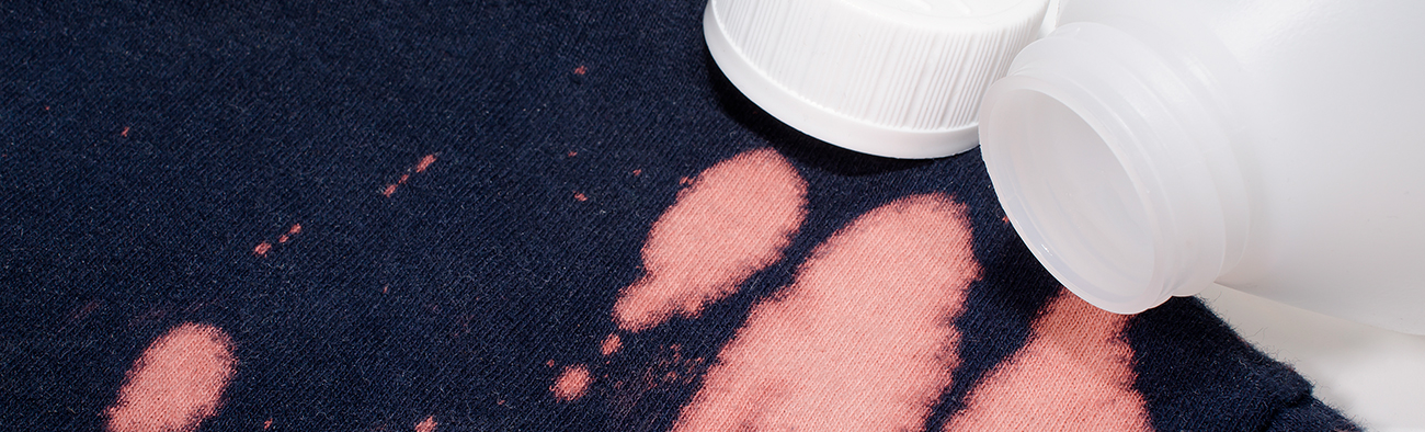 Cómo quitar las manchas de lejía de ropa? | Teka