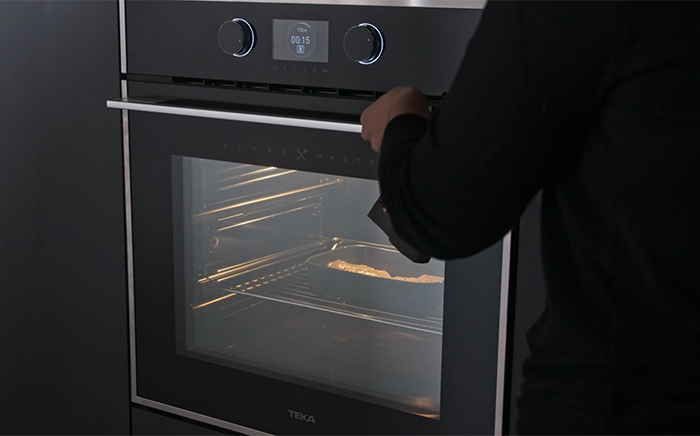 Cooking with the oven