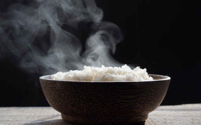 Cooked white rice in a bowl